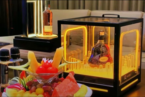 湘潭KTV招聘女性工作人员，日结工资请关注我，求职咨询更便捷